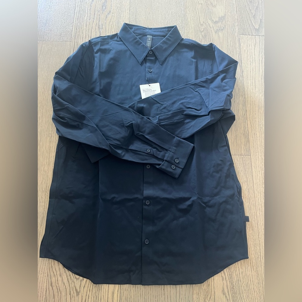 Lululemon new Venture classic fit ls shirt